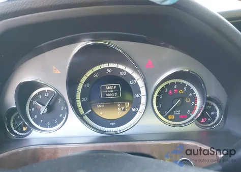 2012 Mercedes-Benz E 350 4Matic z USA, uszkodzony, nr VIN WDDHF8JB9CA540435